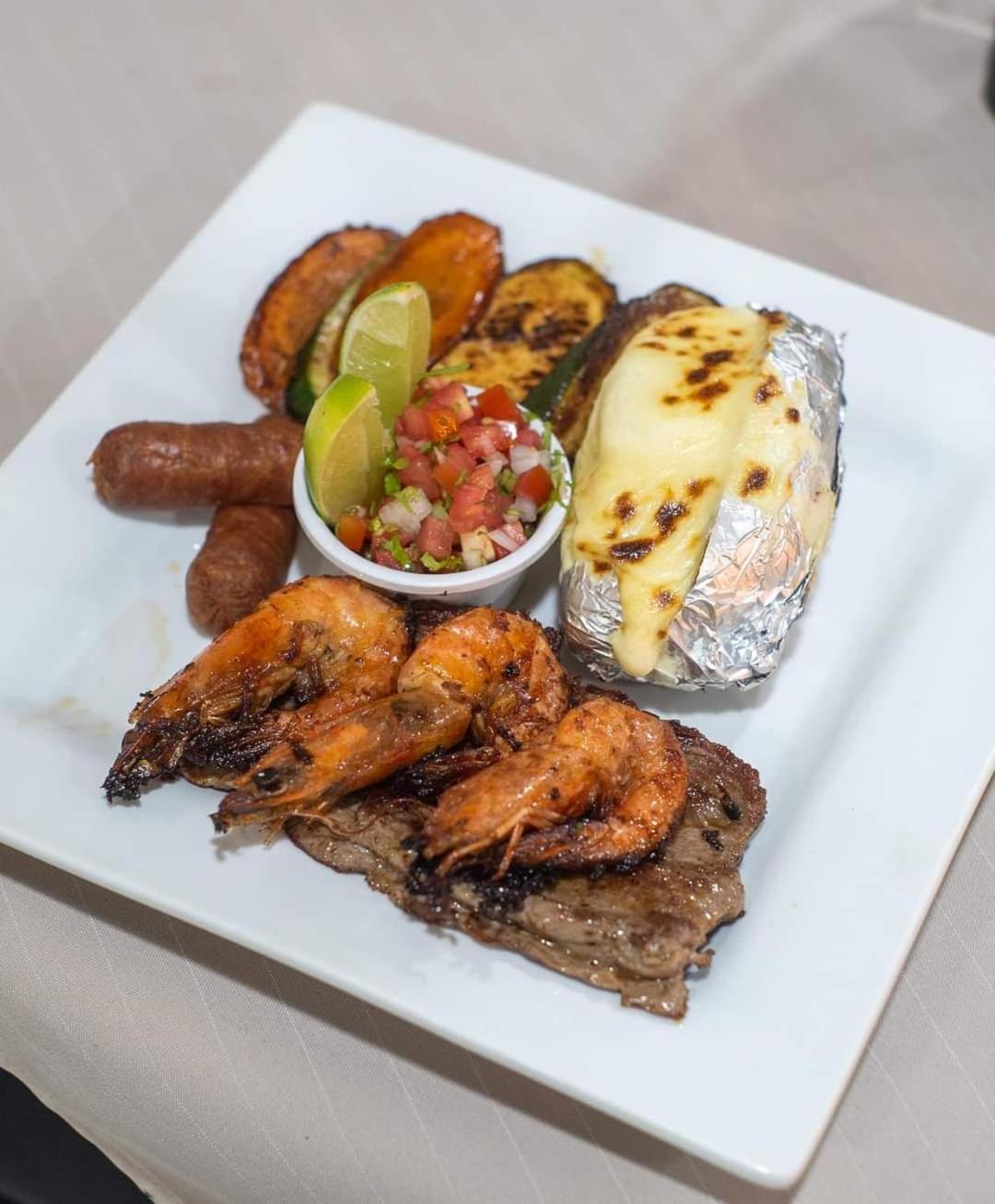 Mi Tierra Hotel Y Restaurante San Luis 外观 照片