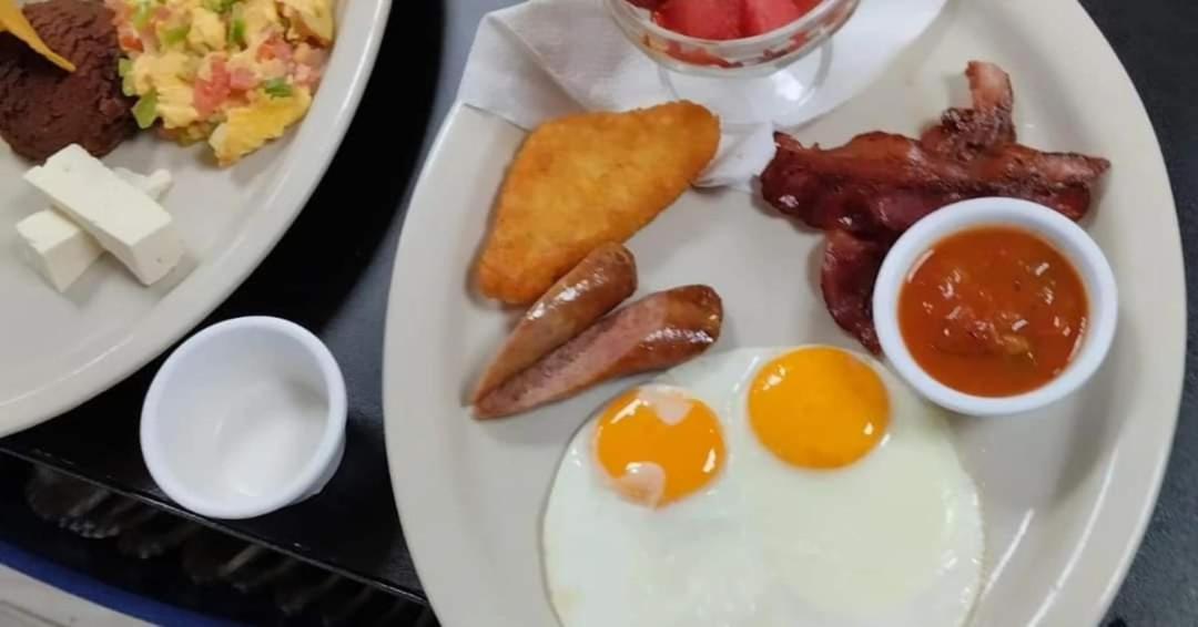 Mi Tierra Hotel Y Restaurante San Luis 外观 照片