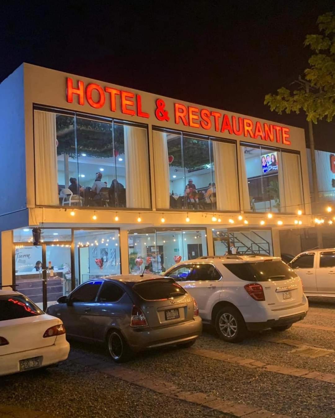 Mi Tierra Hotel Y Restaurante San Luis 外观 照片