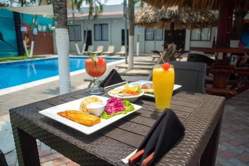 Mi Tierra Hotel Y Restaurante San Luis 外观 照片