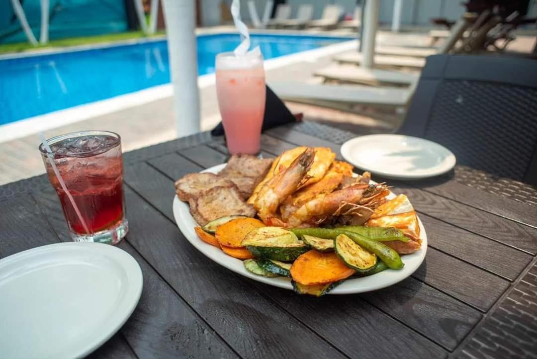 Mi Tierra Hotel Y Restaurante San Luis 外观 照片