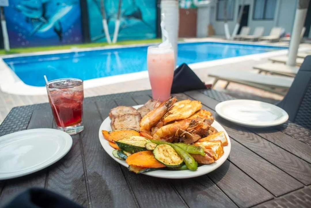 Mi Tierra Hotel Y Restaurante San Luis 外观 照片