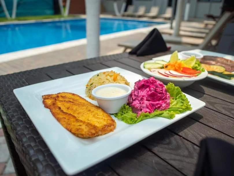 Mi Tierra Hotel Y Restaurante San Luis 外观 照片